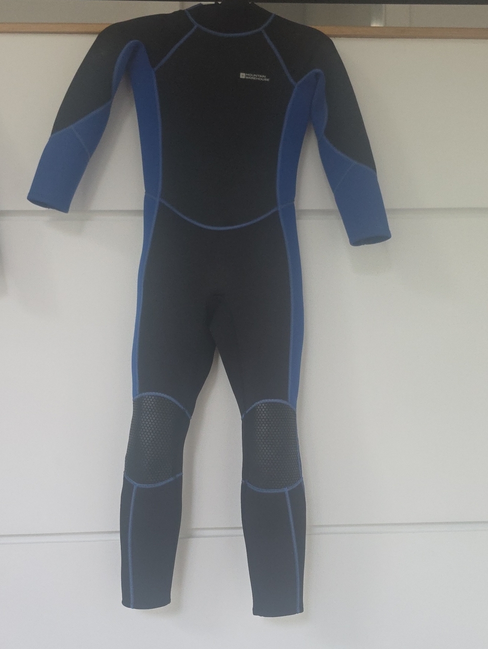 Mountain Hardware Kids One-Piece Wetsuit, Size 9-10